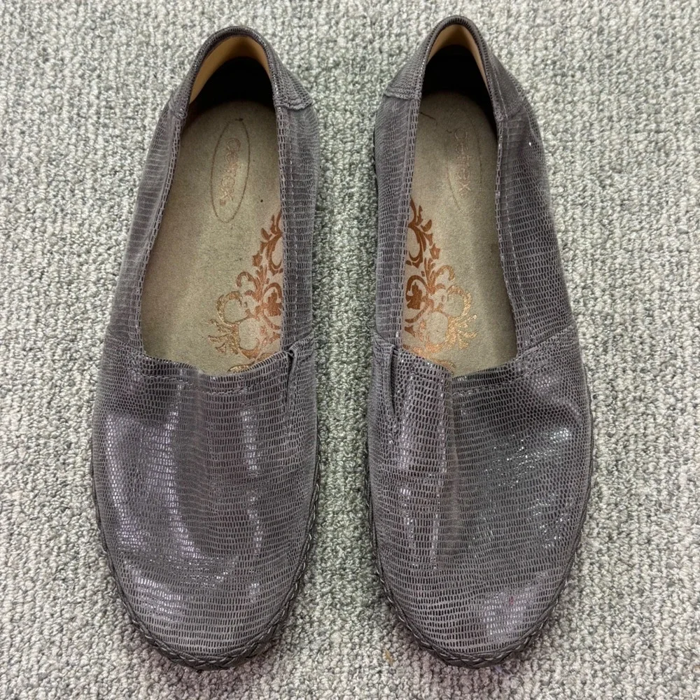Aetrex Slip-On Flats Women's Size 6 6.5 Gray Lizard Print Leather Shoes